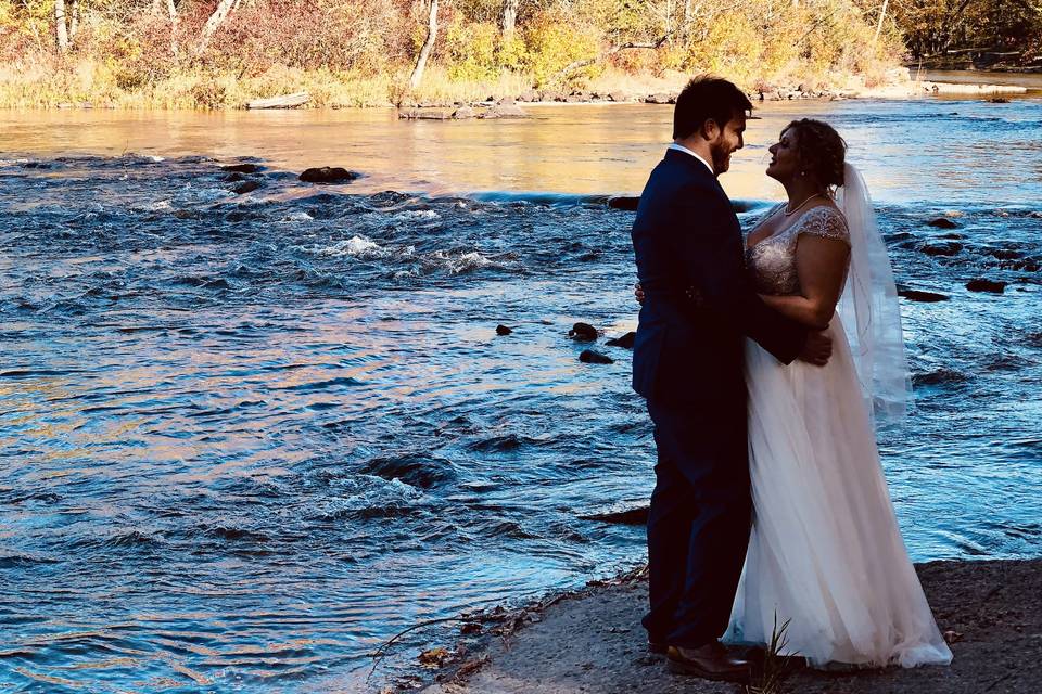 Crowe River elopements