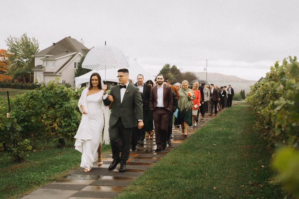 A stormy autumn wedding