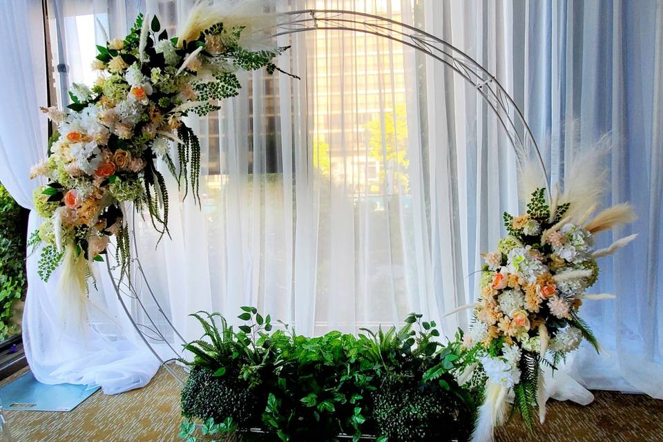 Circle arch ceremony package