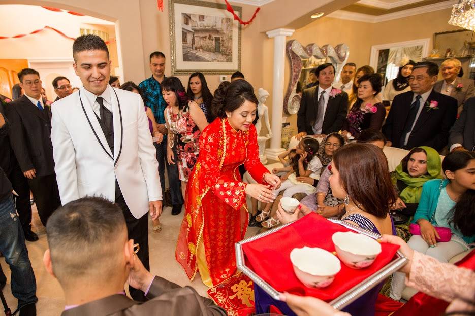 Asian wedding tea ceremony