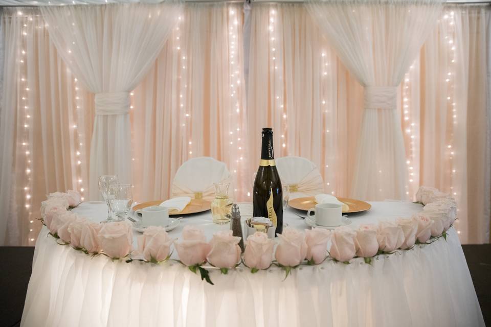 Sweetheart Head Table