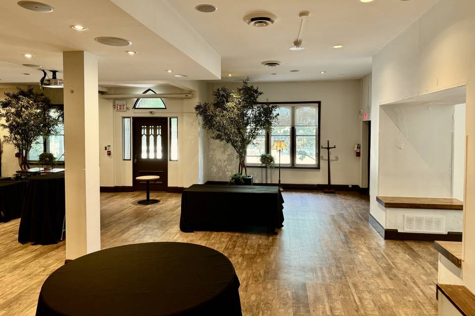 Thomas Lounge-1st Floor