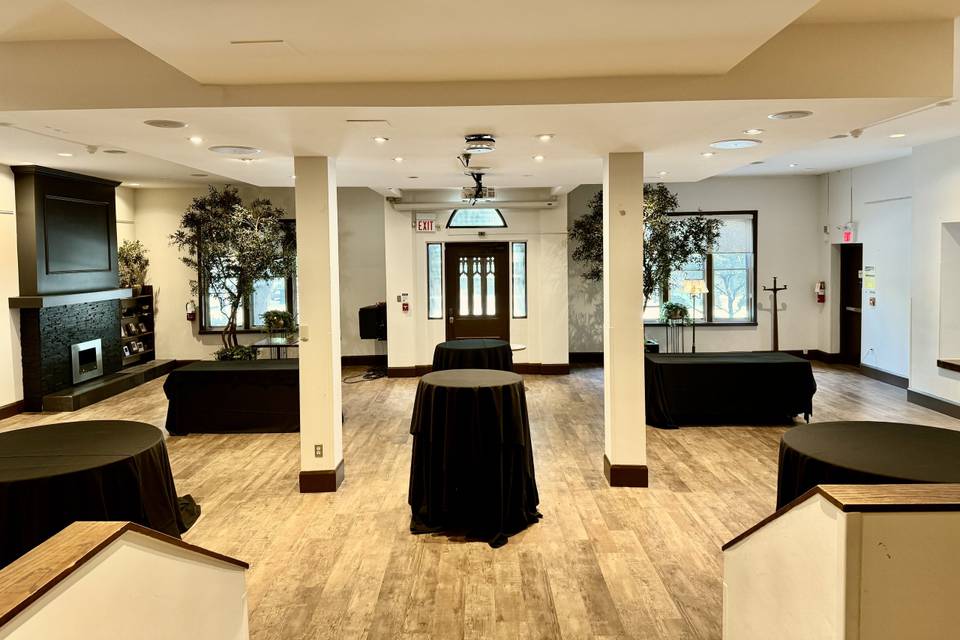 Thomas Lounge-1st Floor