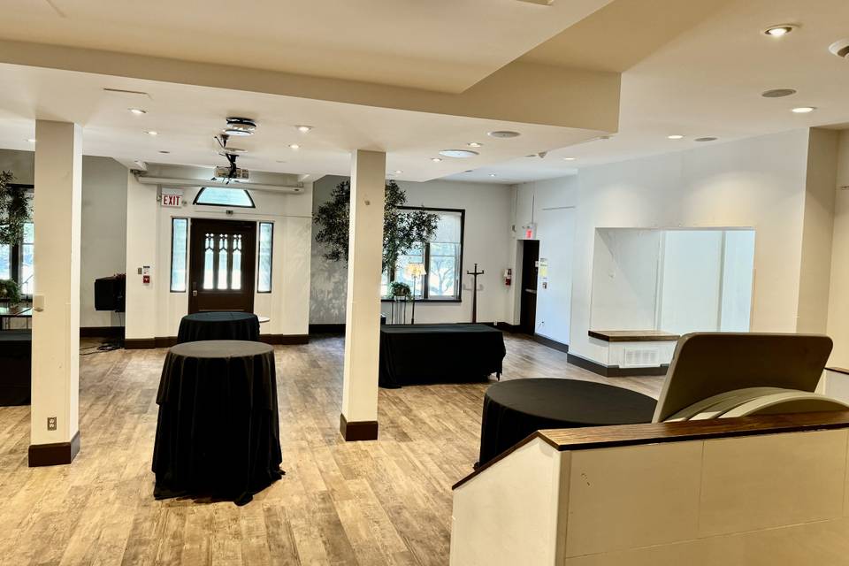 Thomas Lounge-1st Floor