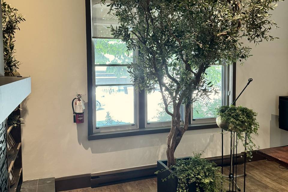 Thomas Lounge-1st Floor