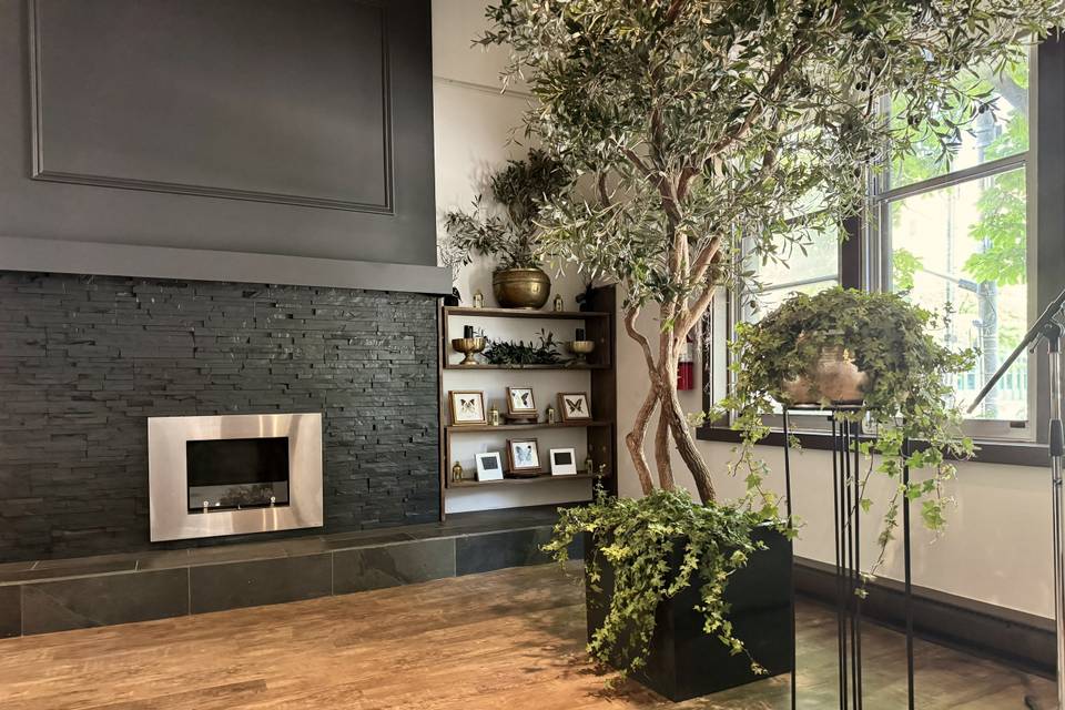 Thomas Lounge-1st Floor
