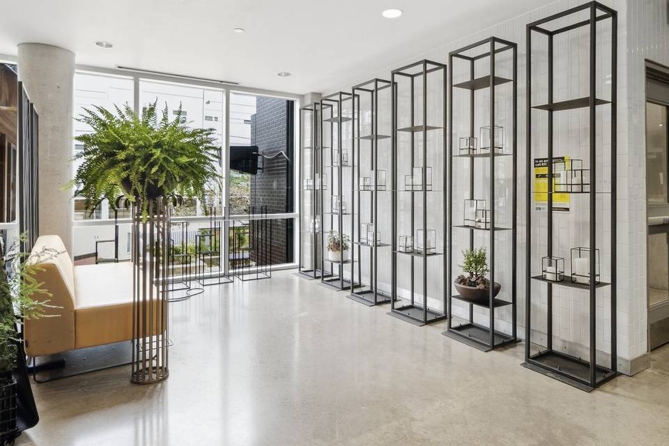 Courtyard Lounge