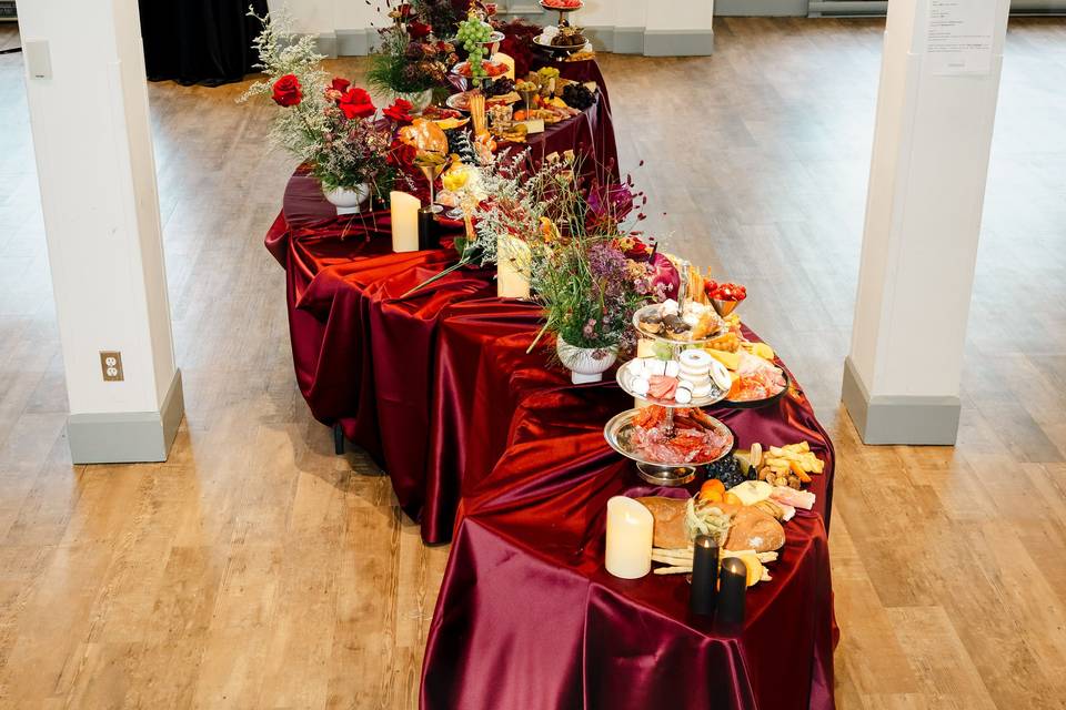 Thomas Lounge