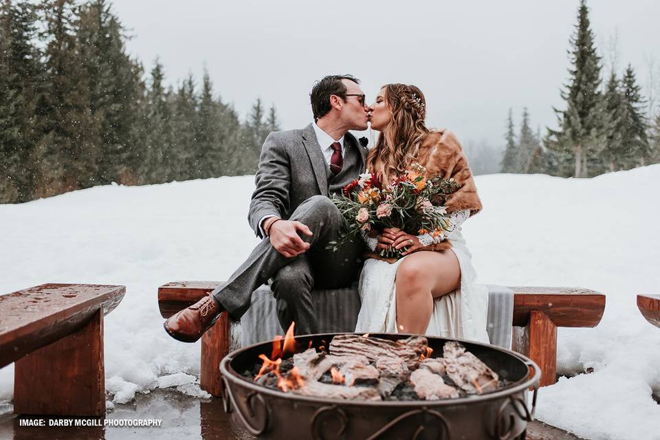 Kiss by the firepit