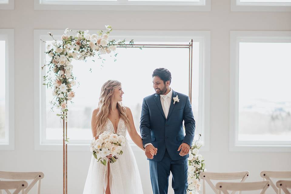 Couple holding hands, Lindsay Nickel Photography