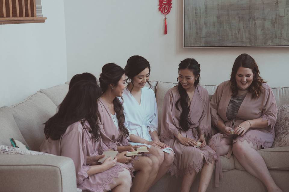 Bridesmaids letter reading