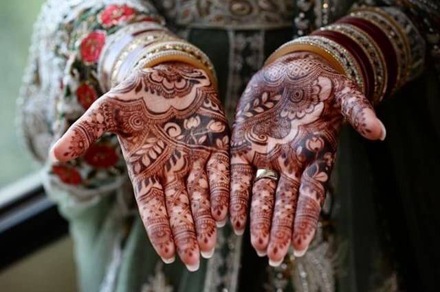 Bridal Hands