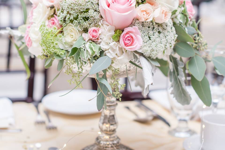 Blush wedding centrepiece