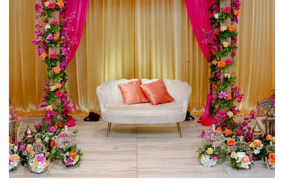 Personalized wedding throne