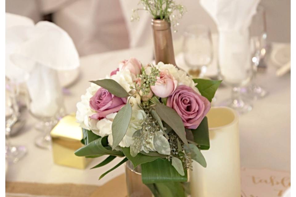 Wedding table floraldecoration