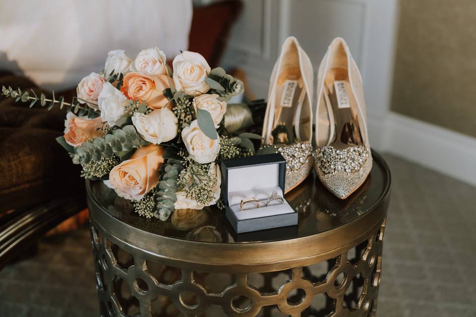 Rings, shoes & bouquet