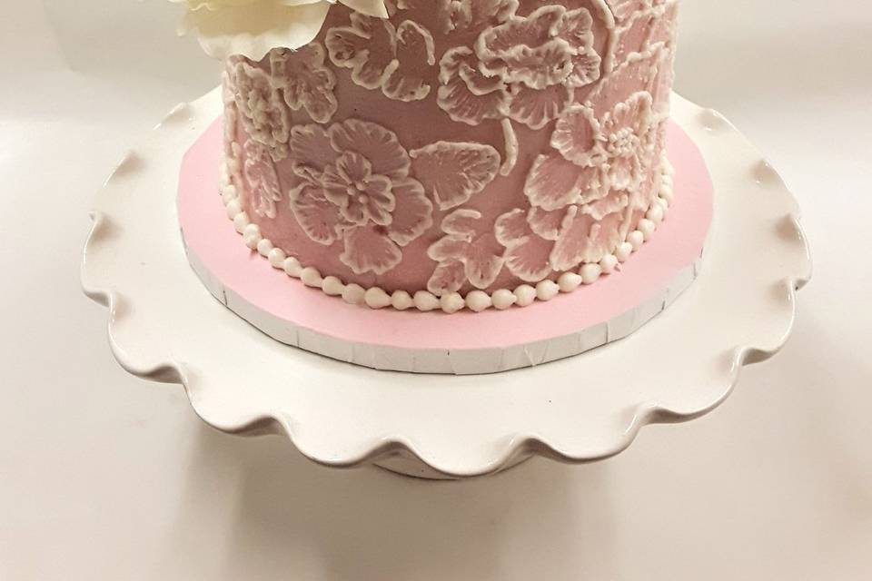 Small semi-naked cake