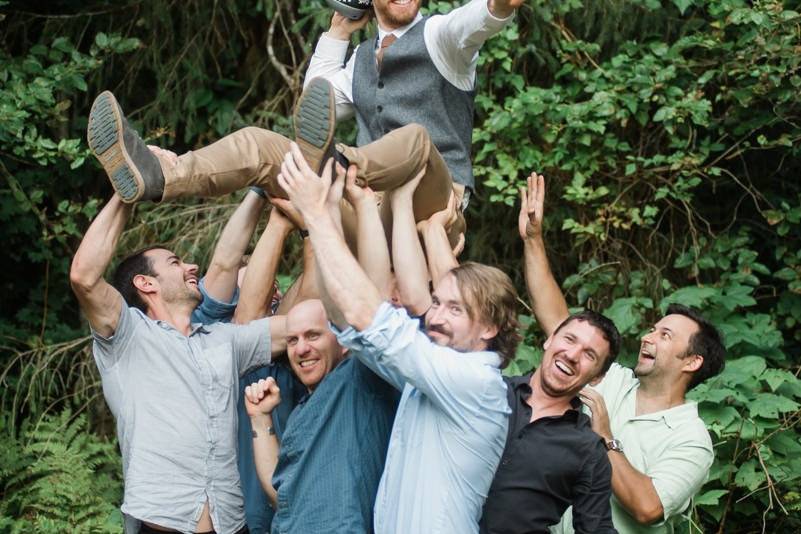 Fun groomsmen photo