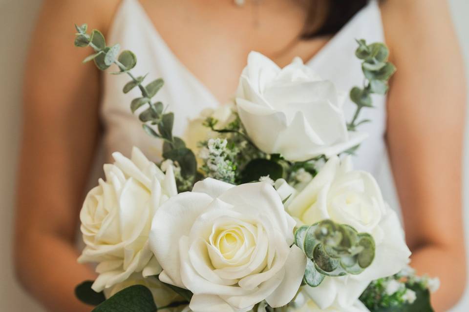 Ivory Dreams Bouquet