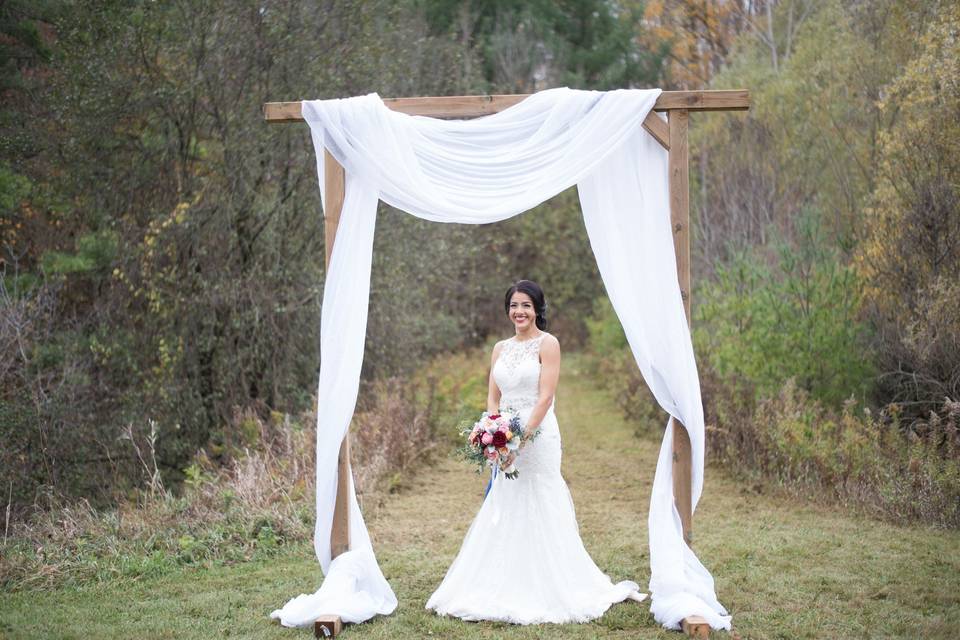 Outdoor arch for photos