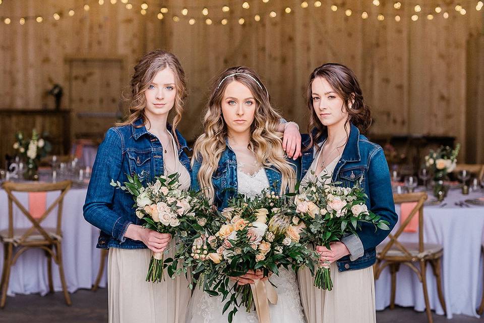 Large barn doors with accents