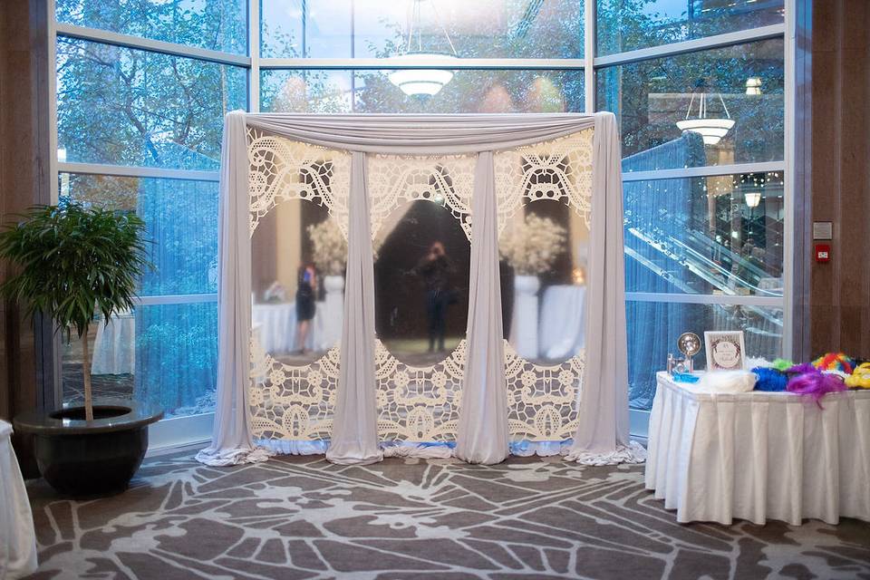 Elegant Wedding Photo Booth