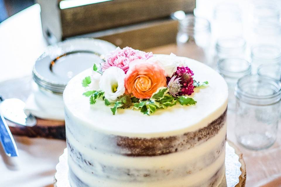 Naked Cake & Floral Topper