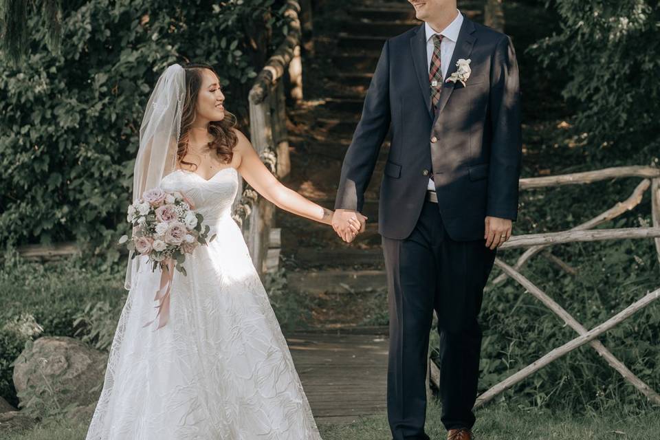 Newlyweds first kiss