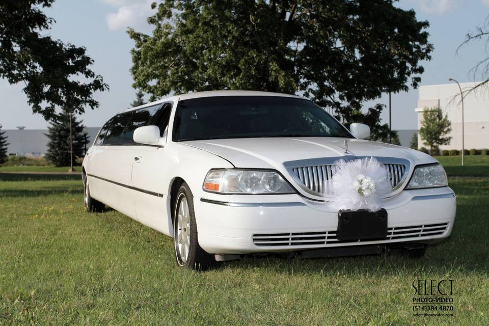 Lincoln towncar 8 passengers