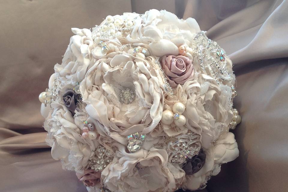 Buy Swarovski Bridal Bouquet Holder, Wedding Brooch Bouquet Online