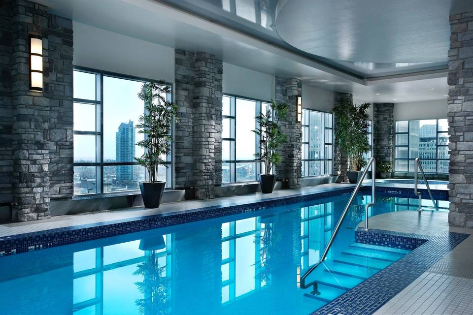 Hyatt Calgary Hotel 18/F Pool