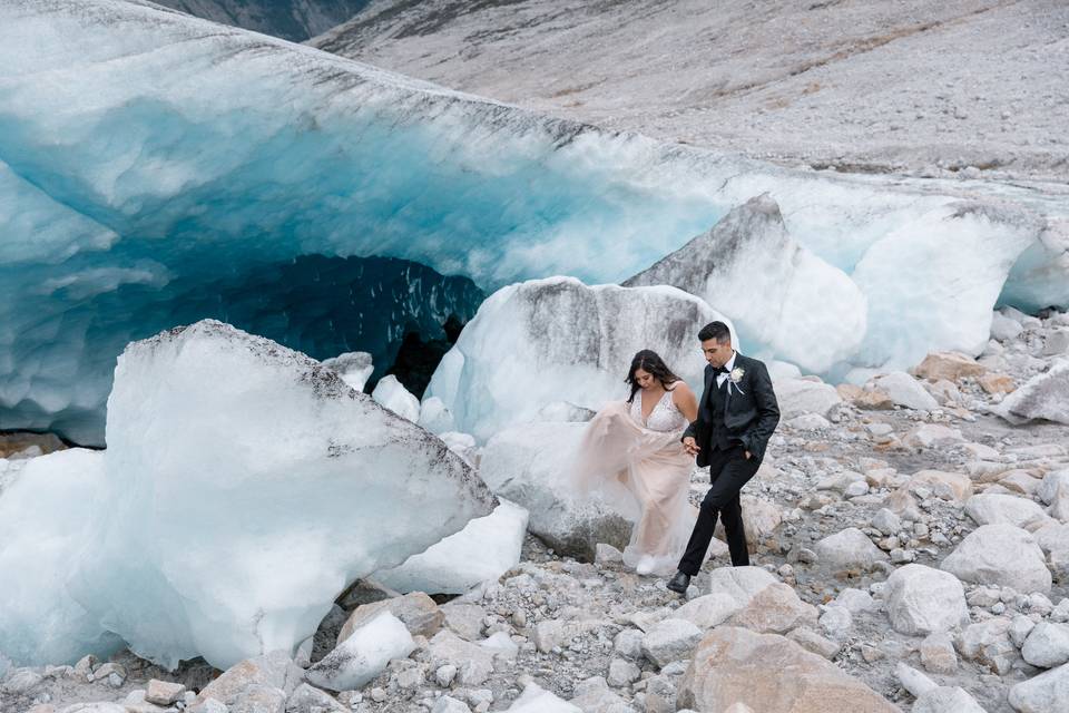 Helicopter elopement