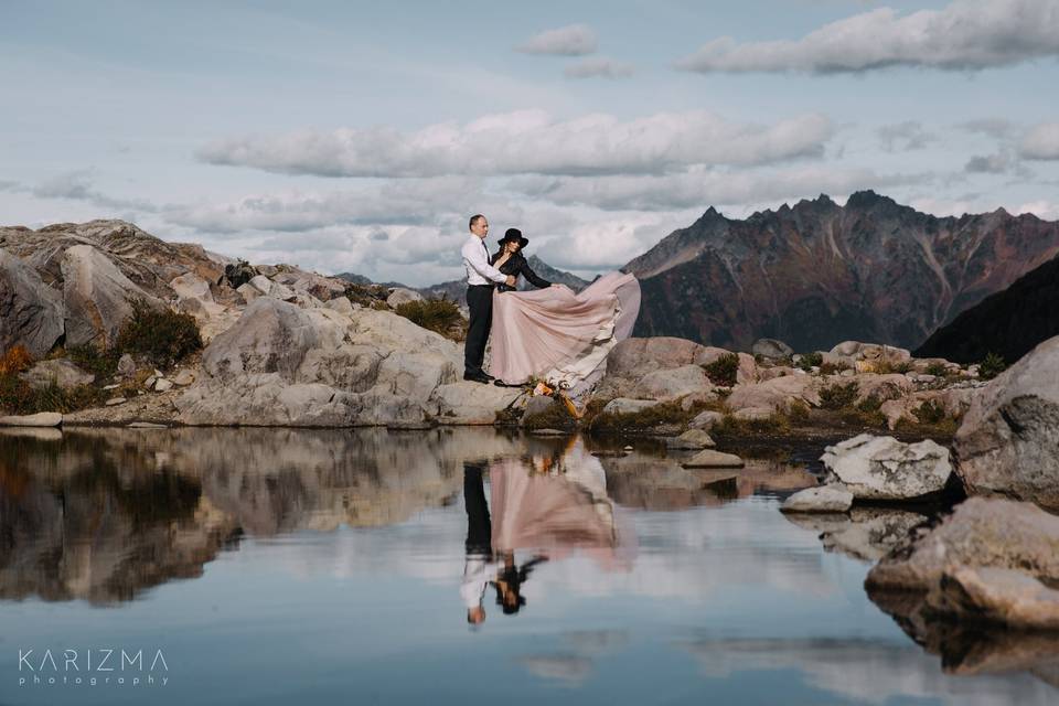 Sand dunes elopement