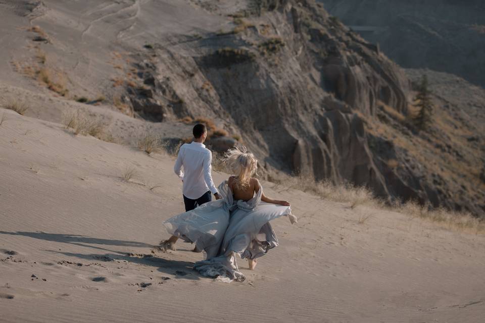 Sand dunes elopement