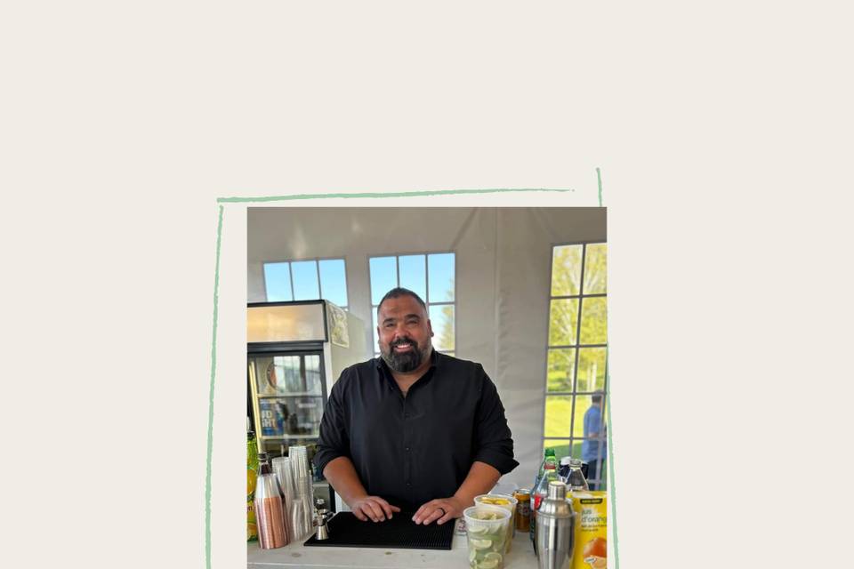 Head Bartender Alex