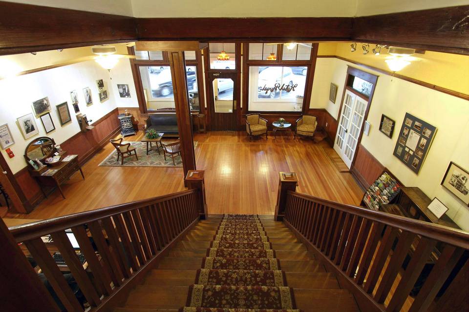 Grand Staircase & Lobby