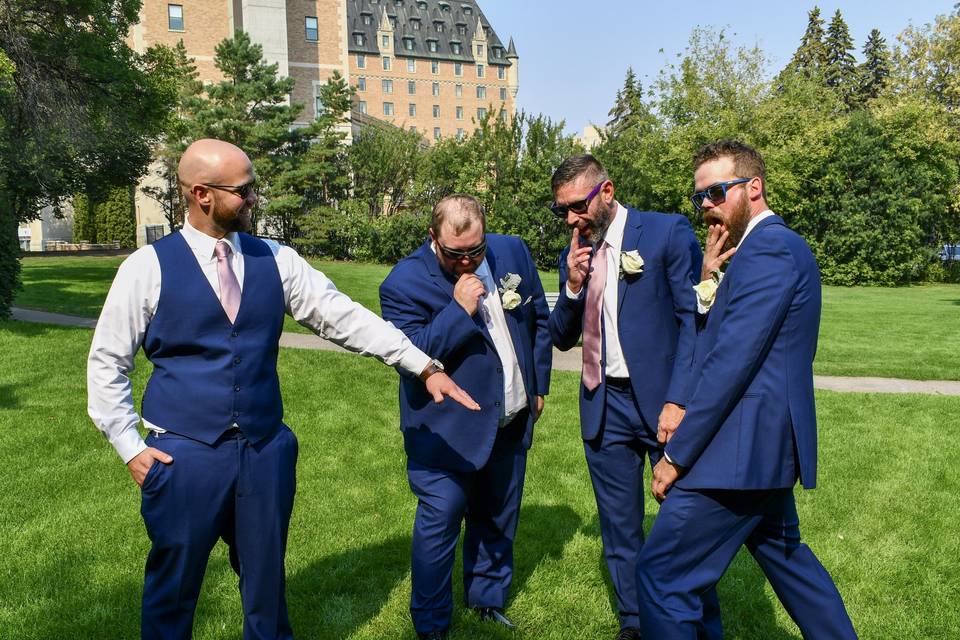 Groom & grooms men