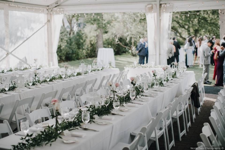 Garden patio in white