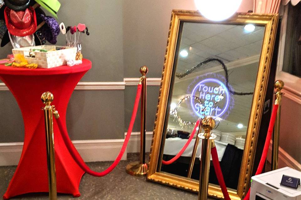 Magic Mirror Photobooth