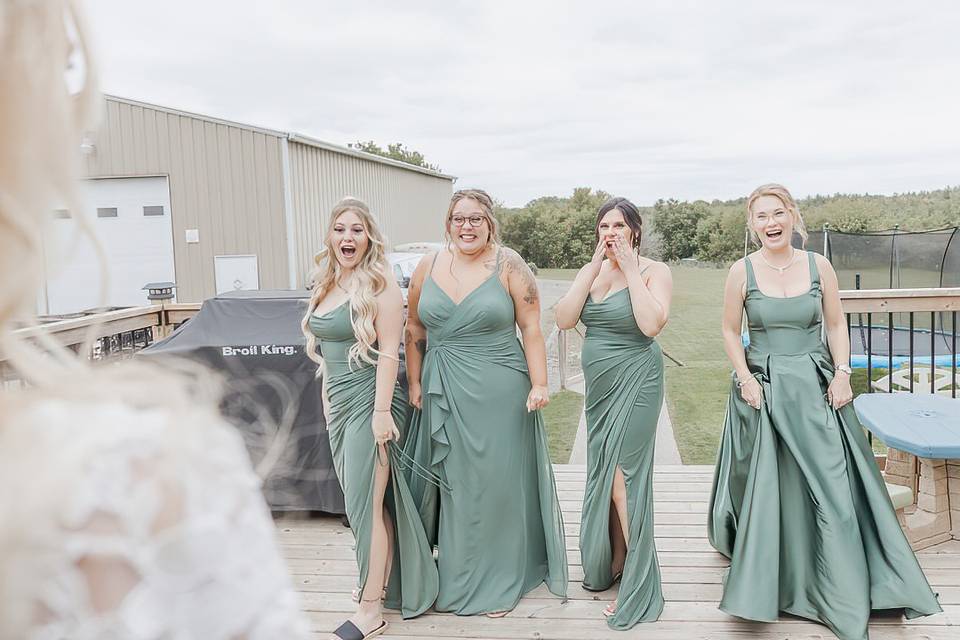 Bridesmaid first look