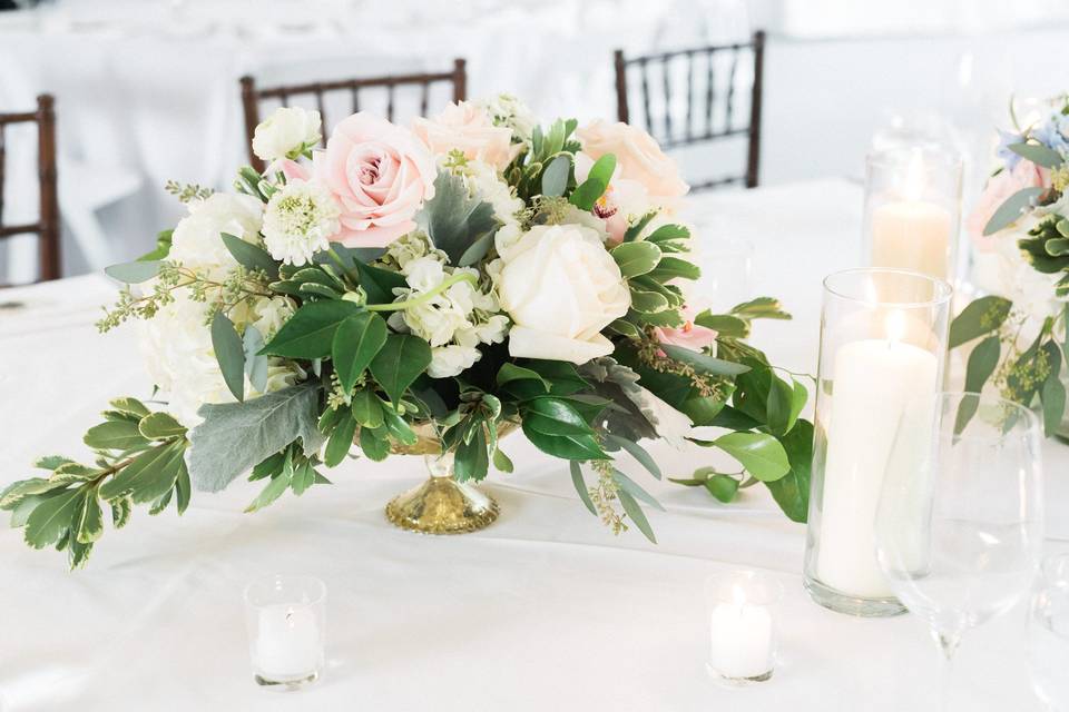 Head table arrangement