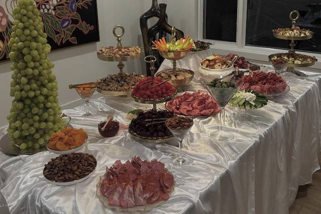 Wedding cocktail hour grazing