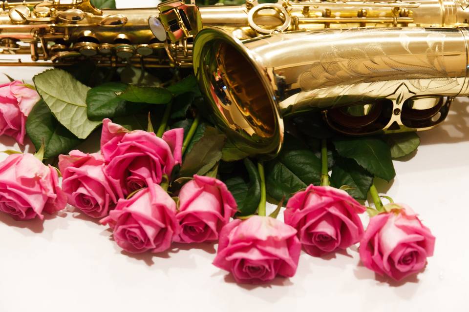 Saxophone and roses