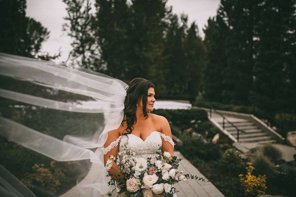 Outdoor Vancouver Wedding