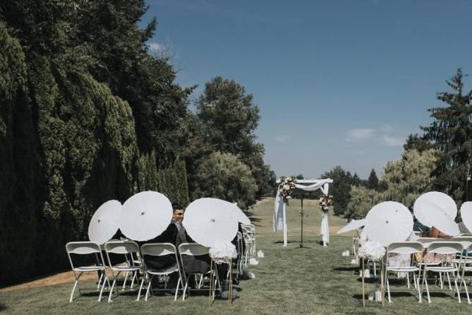 Sunny Day Outdoor Ceremony