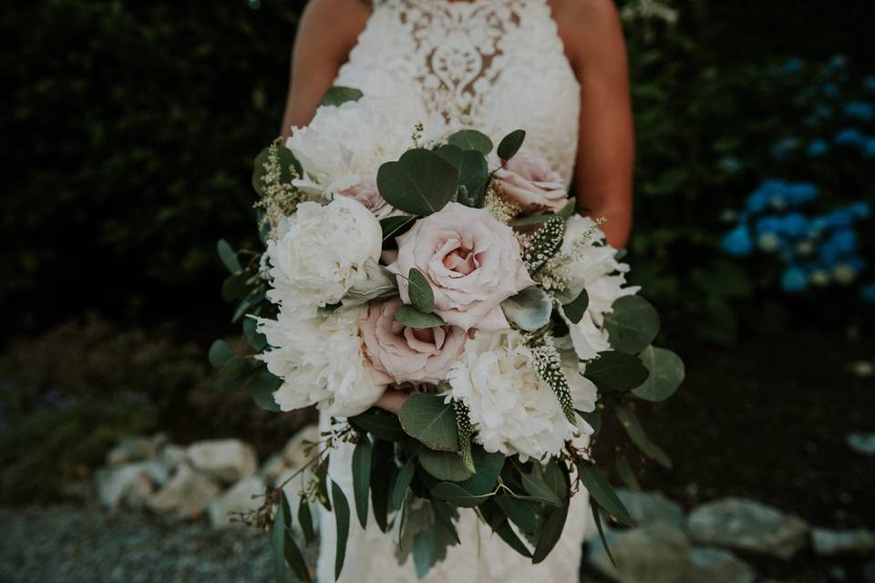 Peony and roses bouquet