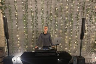 ANDR Music