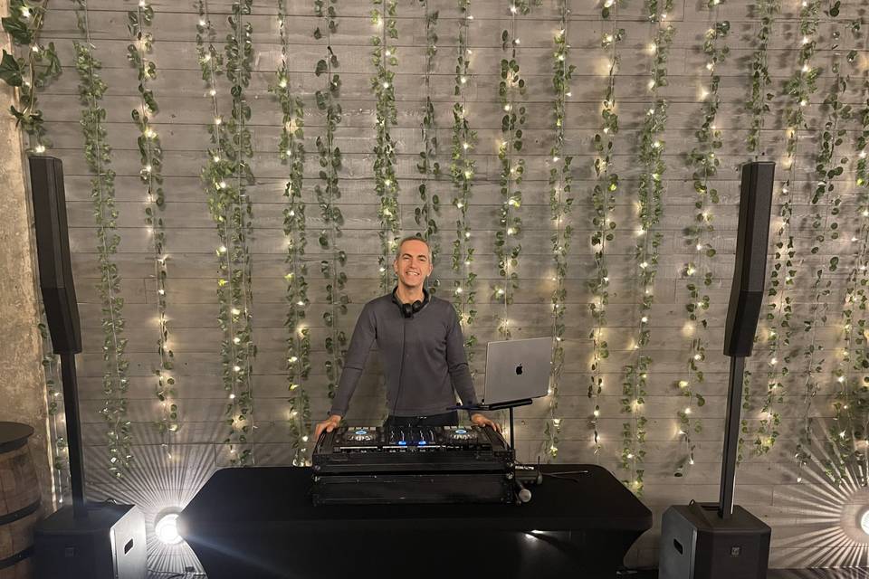 ANDR Music