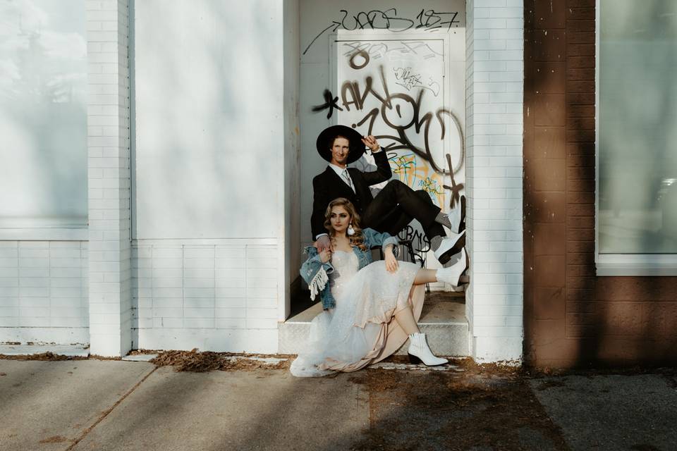 70s inspired urban elopement