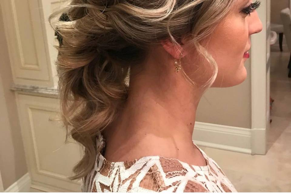 Soft wave up-do